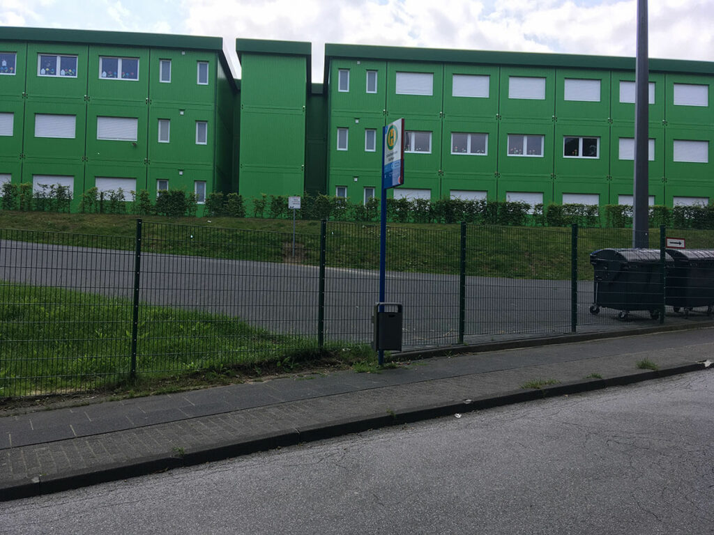 Bild: Bushaltestelle Peterstrasse